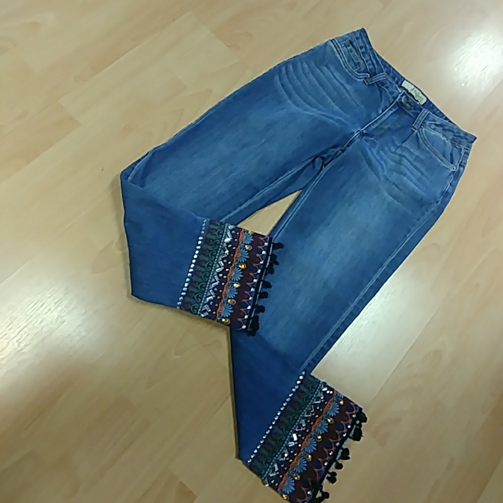 Hybrid & Co Dipped Ankle Jeans-#137